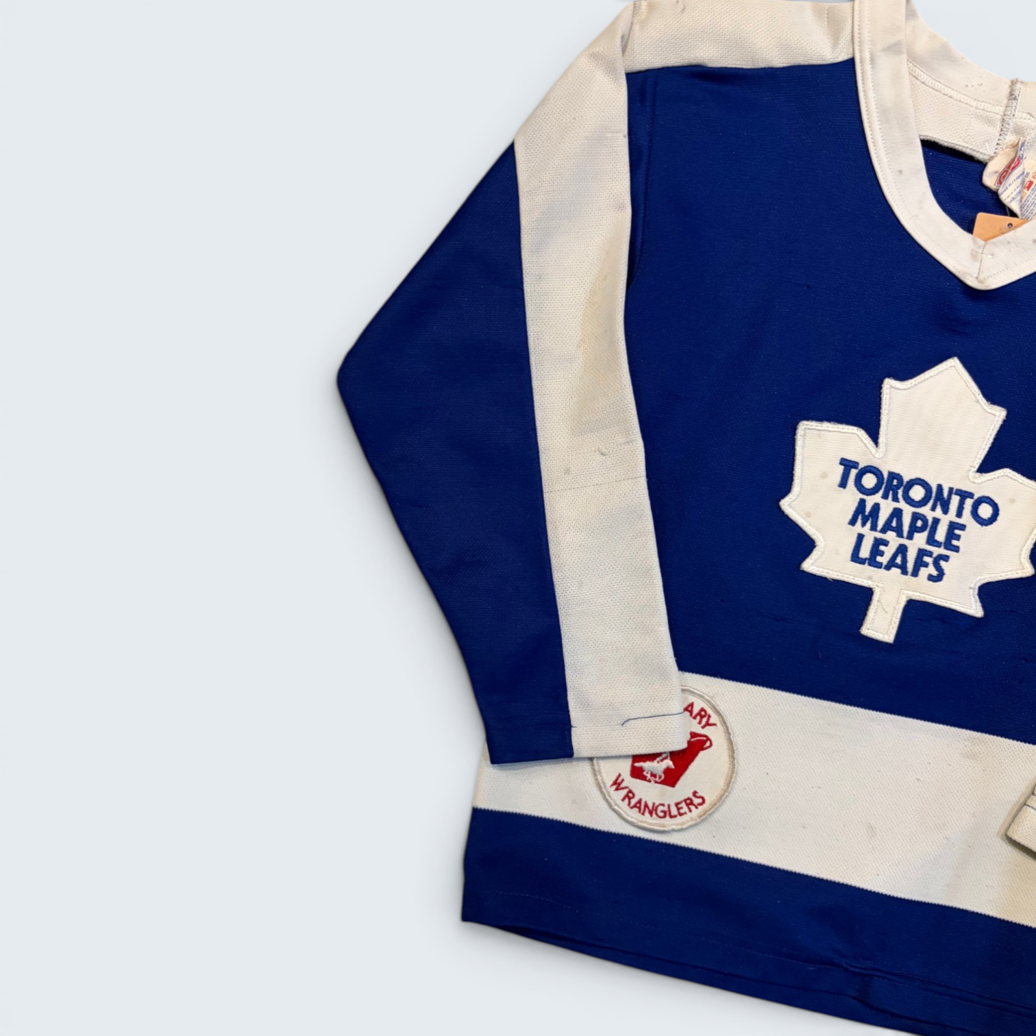 Toronto Maple Leafs children's hockey jersey with Calgary Wranglers patch — Boys Size S