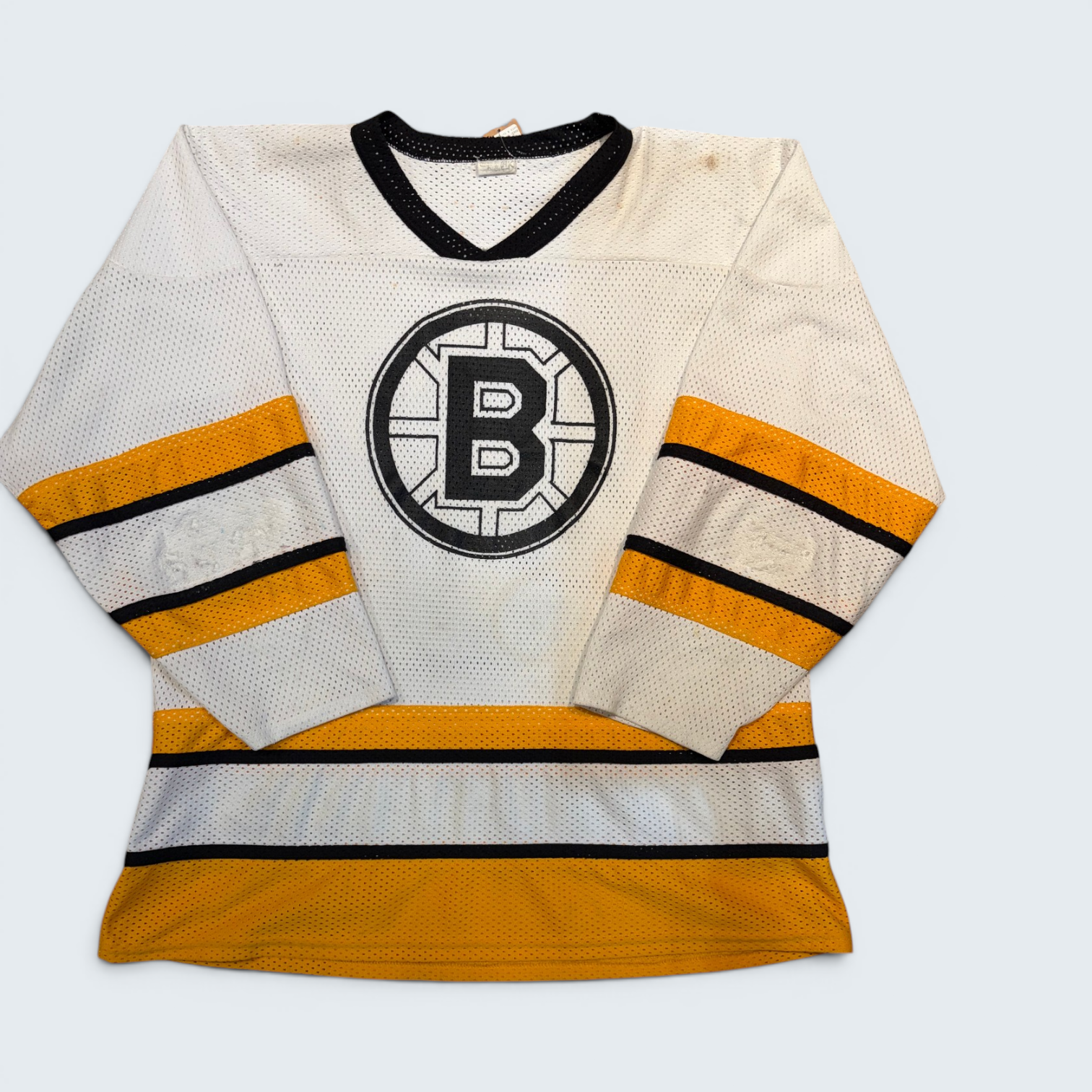 Boston Bruins #6 NHL hockey jersey — Size L