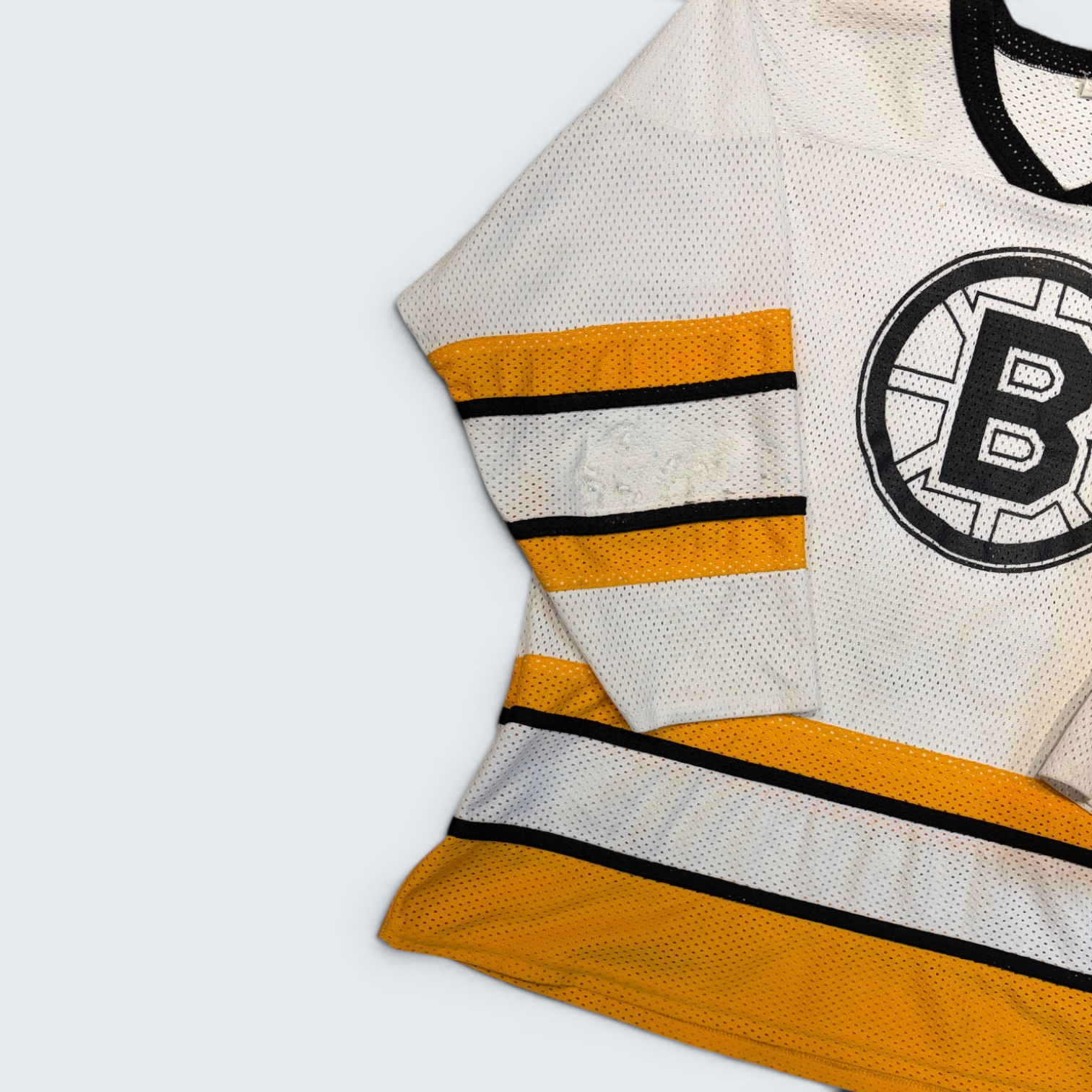 Boston Bruins #6 NHL hockey jersey — Size L