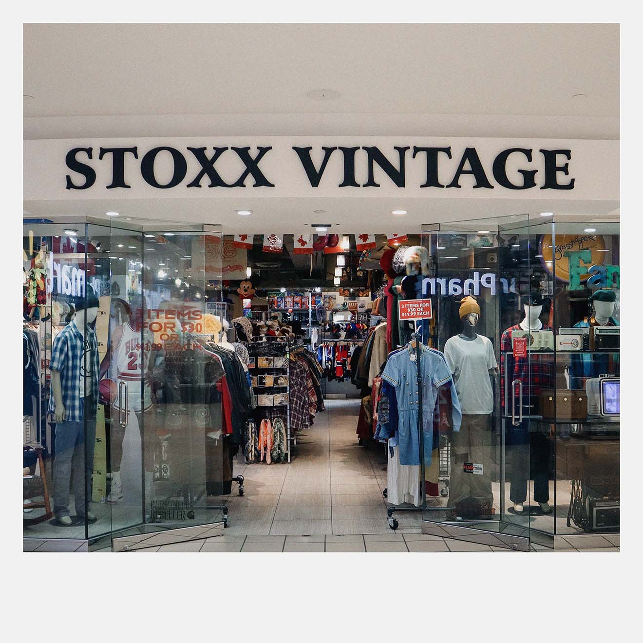 トップス Thrift STOXX THRIFT & VINTAGE Vancouver