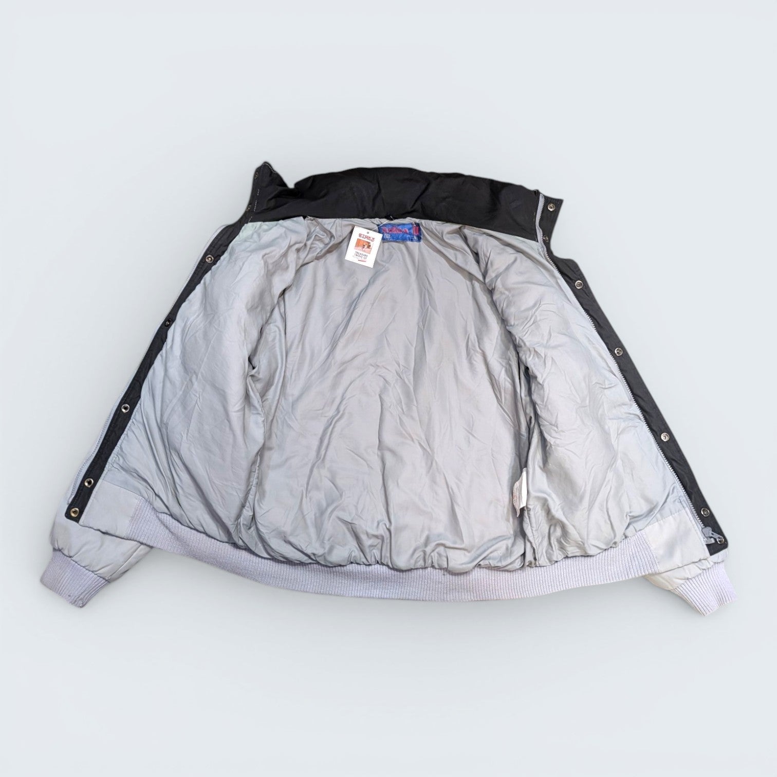 Action II Windbreaker M