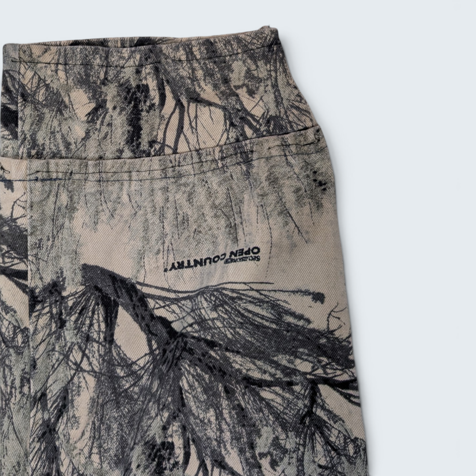 Cabelas - Green Camo Cargo Pants - 40