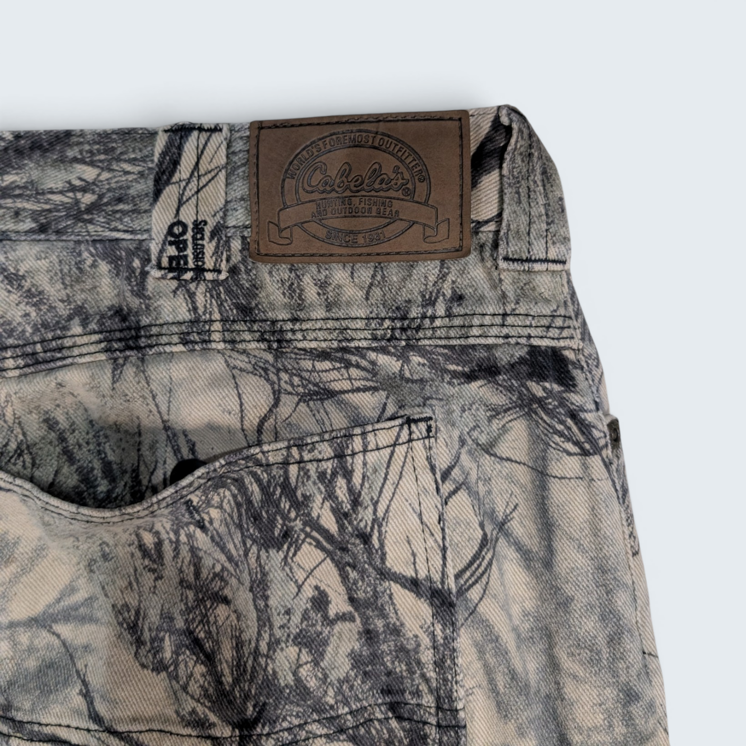 Cabelas - Green Camo Cargo Pants - 40