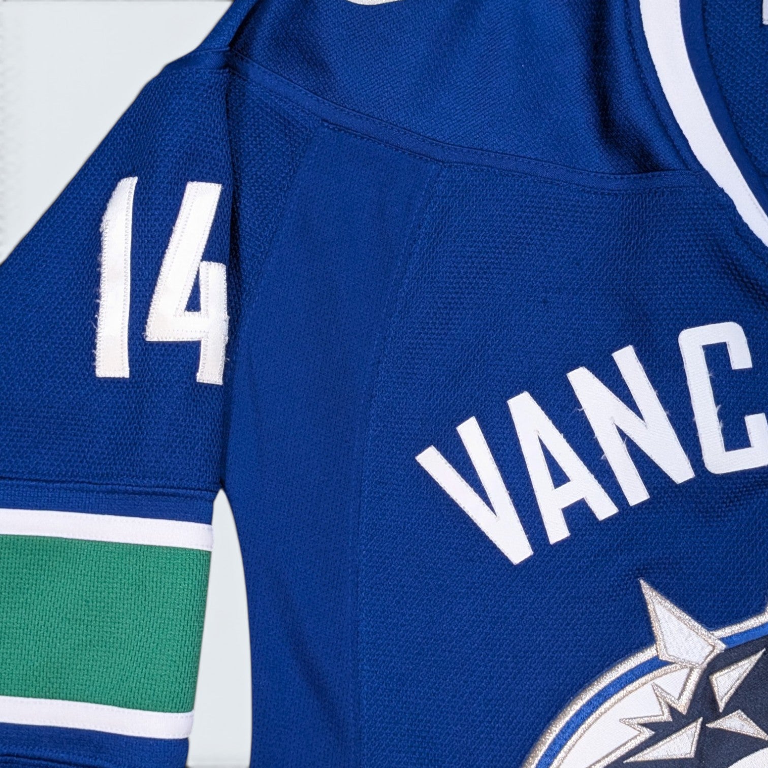 Canucks Reebok Jersey - S