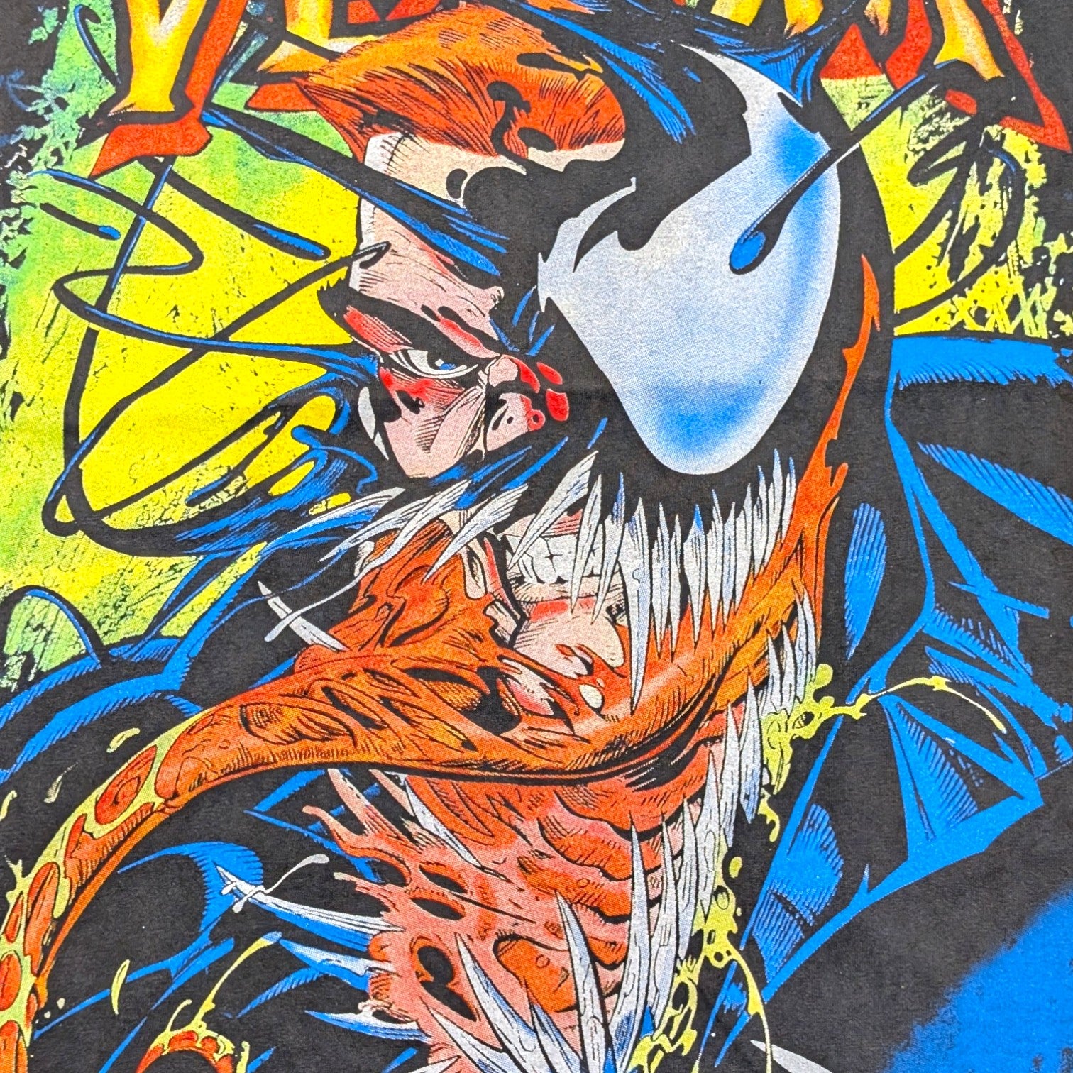 Venom Returns Comic Graphic Tee - XL