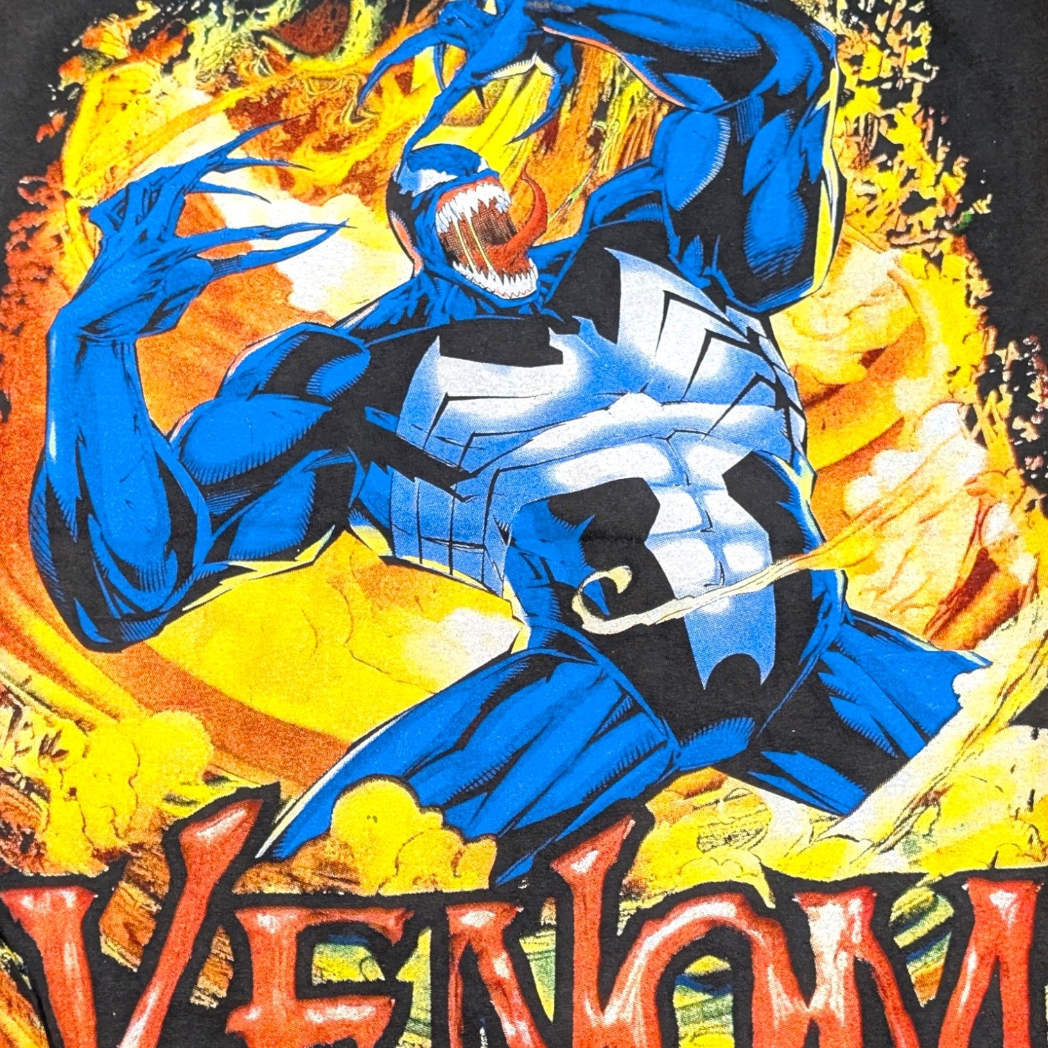 Venom Returns Comic Graphic Tee - XL