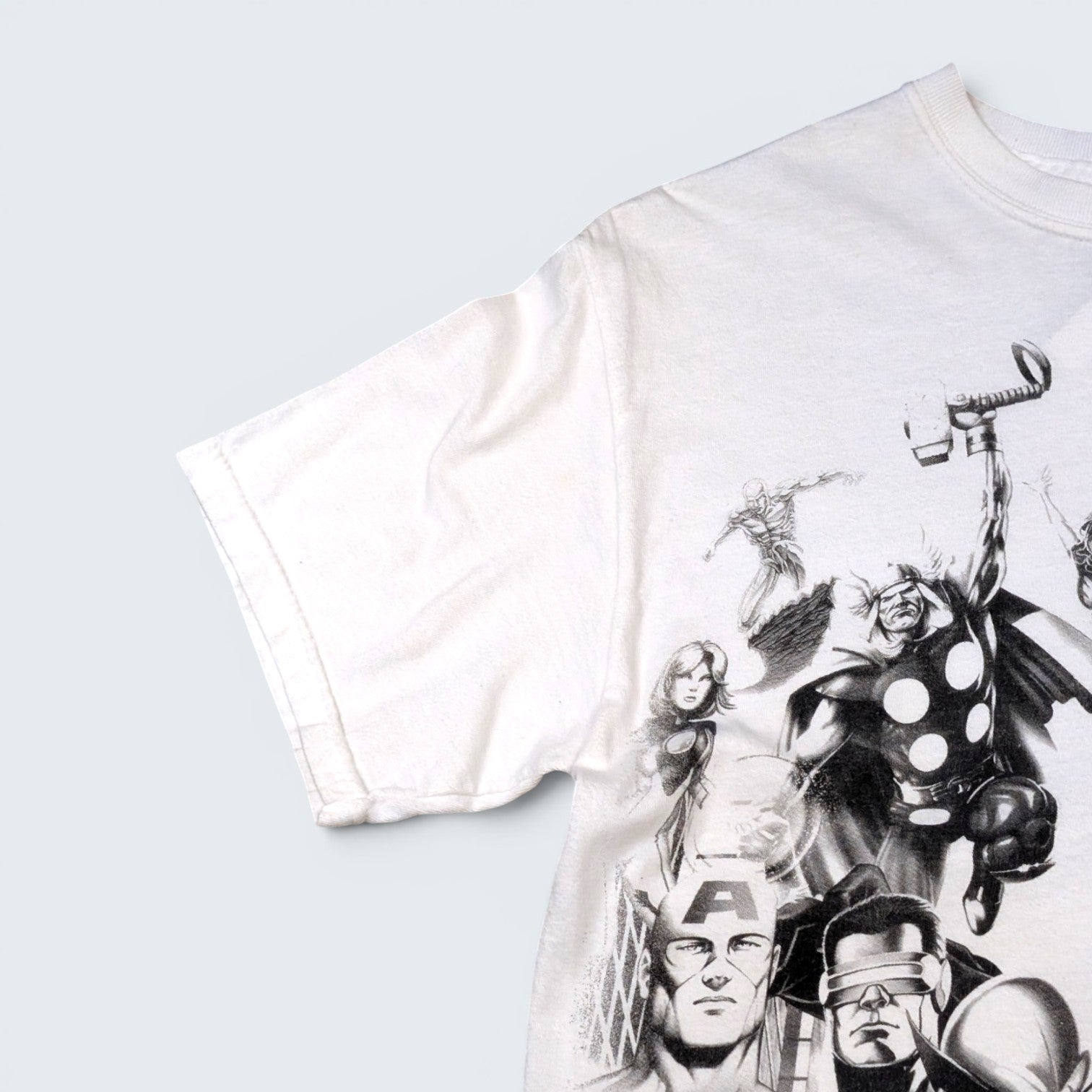 Avengers 2000 Graphic Tee - M
