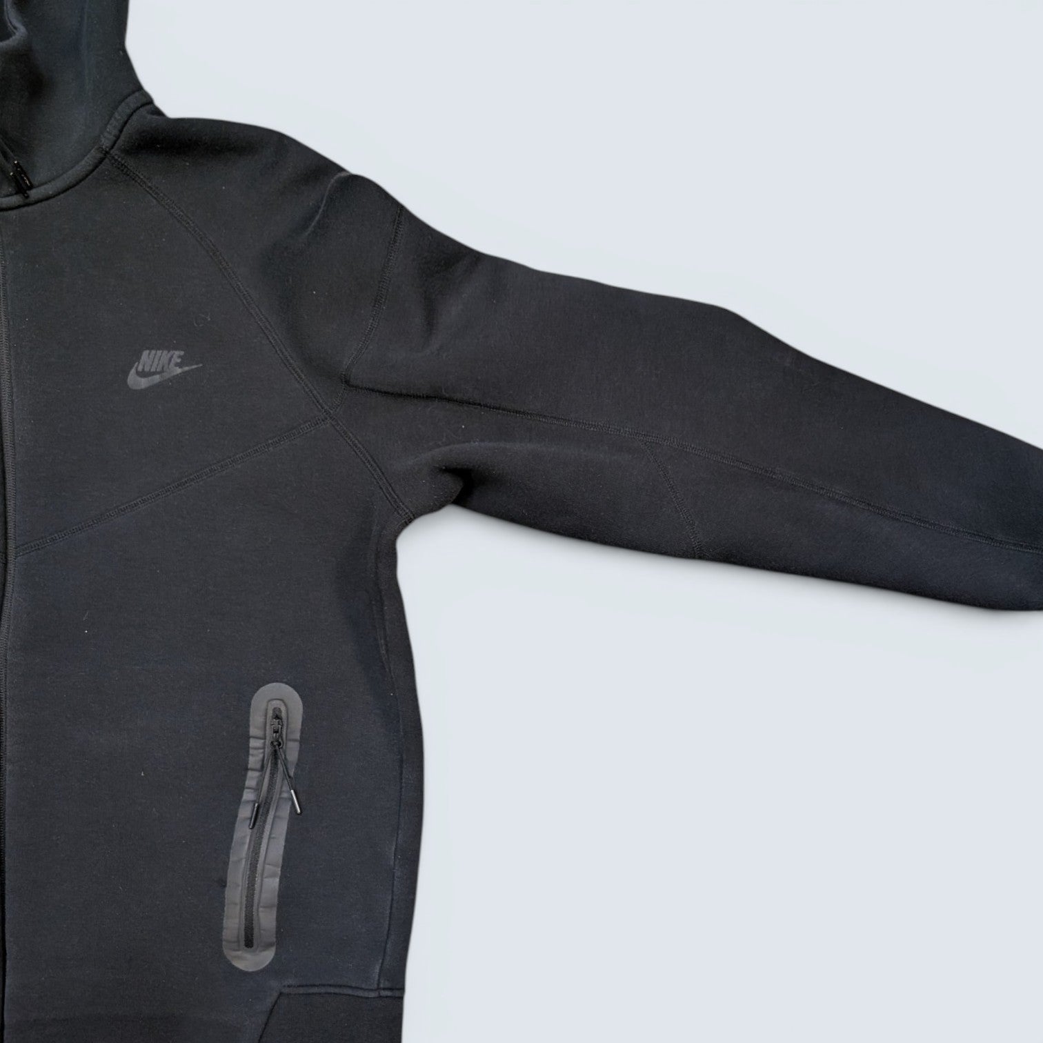 Nike Tech Fleece Windrunner - Size L