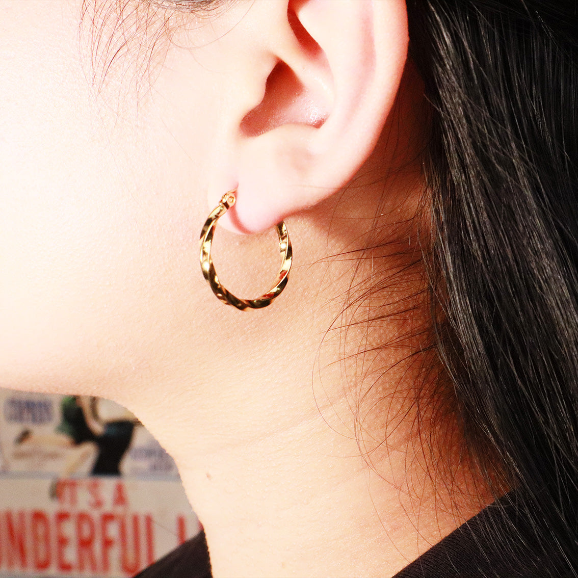 Twisted Gold Earring 2