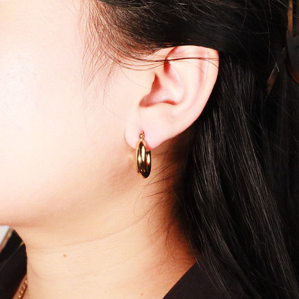 Classic Small Gold Hoops (2 Sizes)