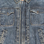 STOXX THRIFT & VINTAGE Levi's acid wash blue denim jacket with chest pockets and 100% cotton construction.
